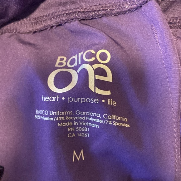 Excellent used condition barco one size medium purple scrub pants - Picture 5 of 5